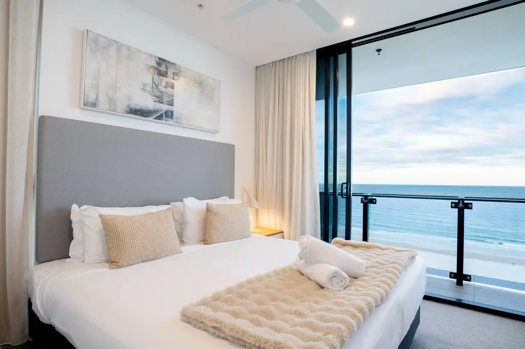 Iconic Kirra Beach Resort image 3