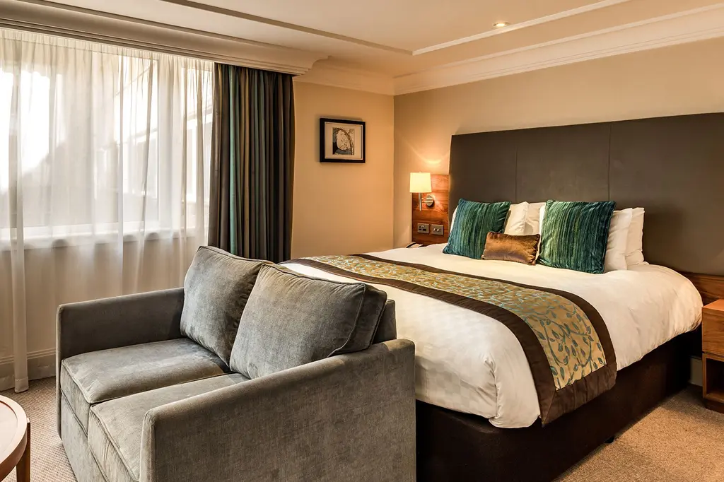 The Marble Arch Hotel by Thistle image 3