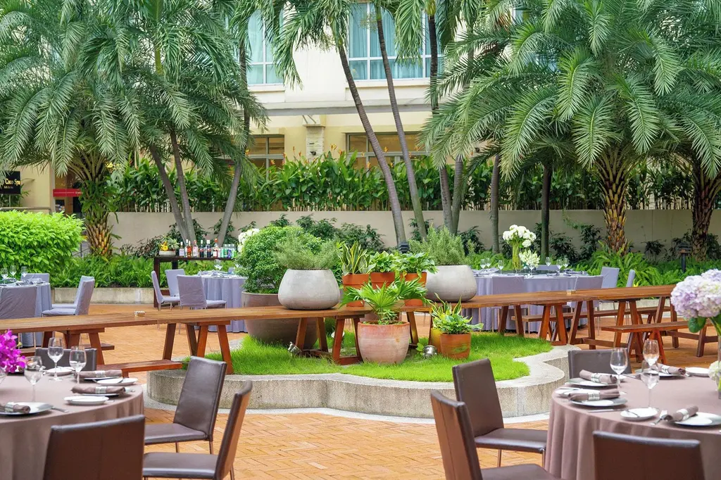 New World Saigon Hotel image 9