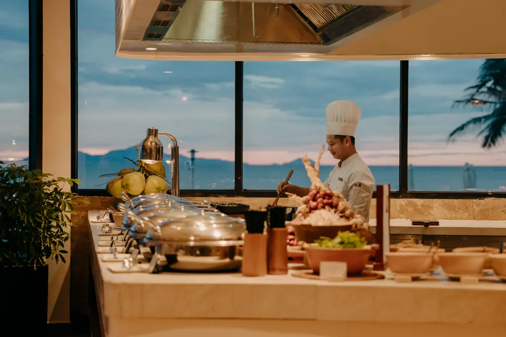 Meliá Danang Beach Resort image 9