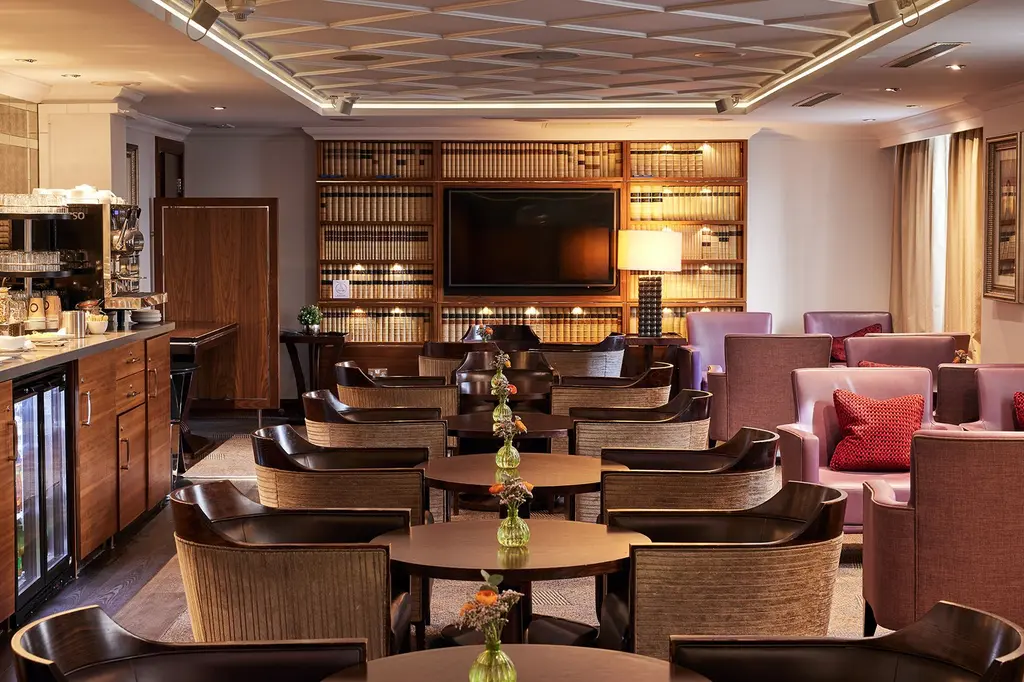 The Marble Arch Hotel by Thistle image 5