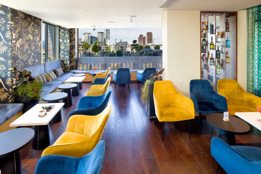 H10 London Waterloo image 5