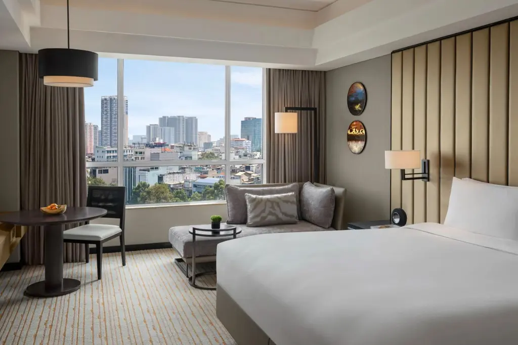 New World Saigon Hotel image 3