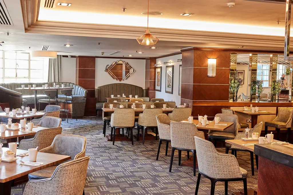 The Marble Arch Hotel by Thistle image 6