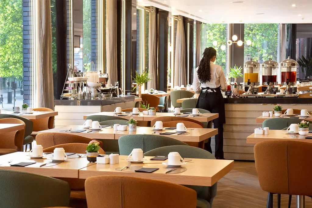 H10 London Waterloo image 8