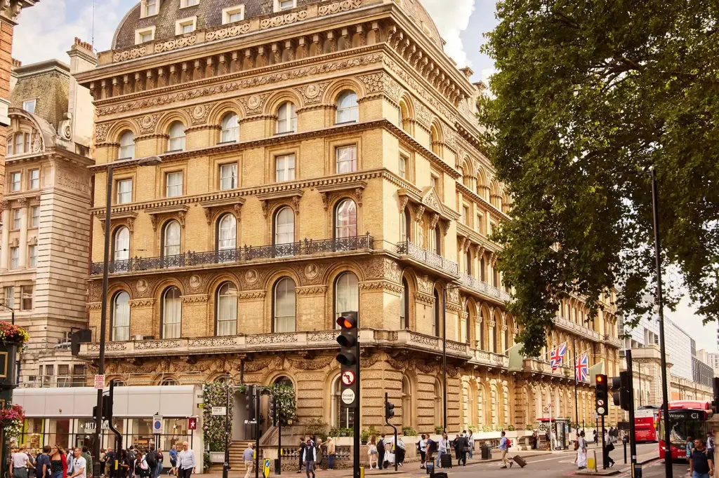 The Clermont, Victoria image 2