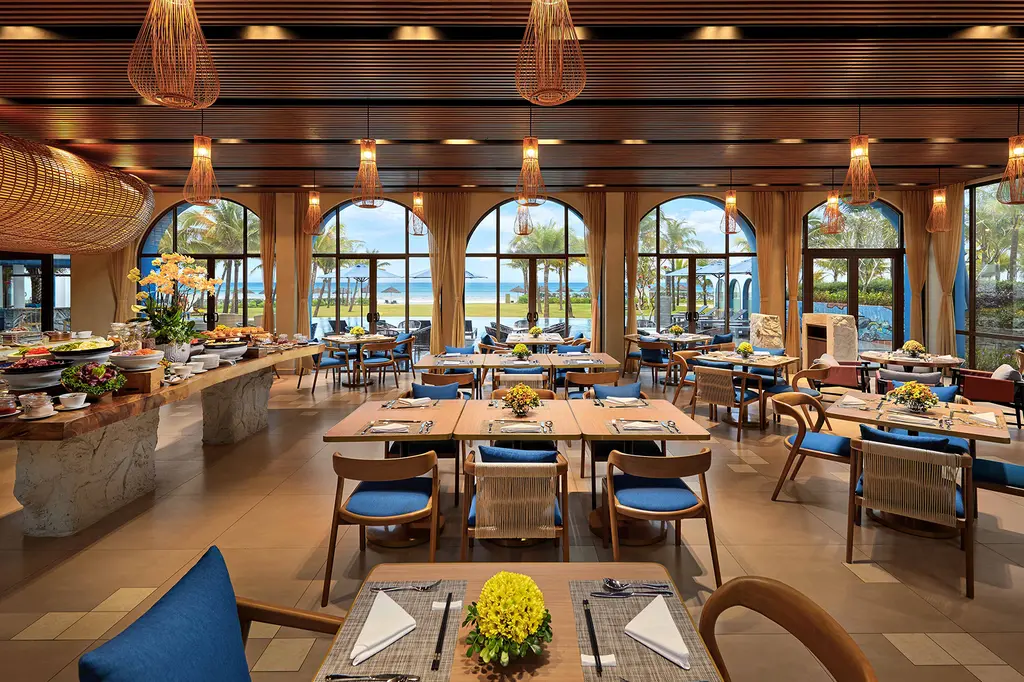 Wyndham Hoi An Royal Beachfront Resort & Villas image 11