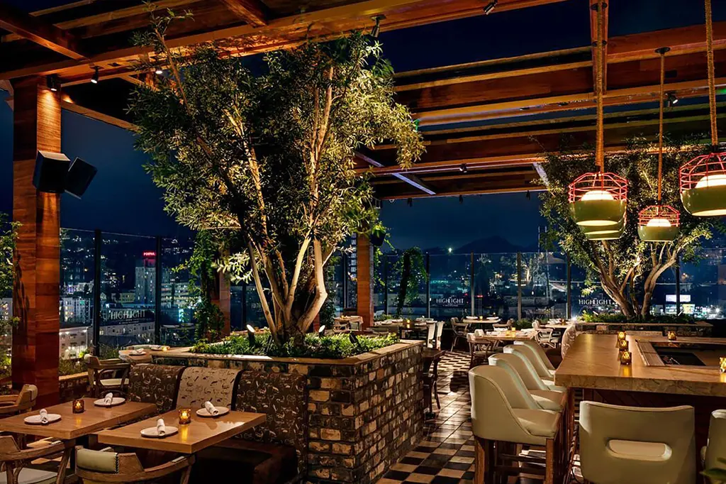 Dream Hollywood, by Hyatt image 7