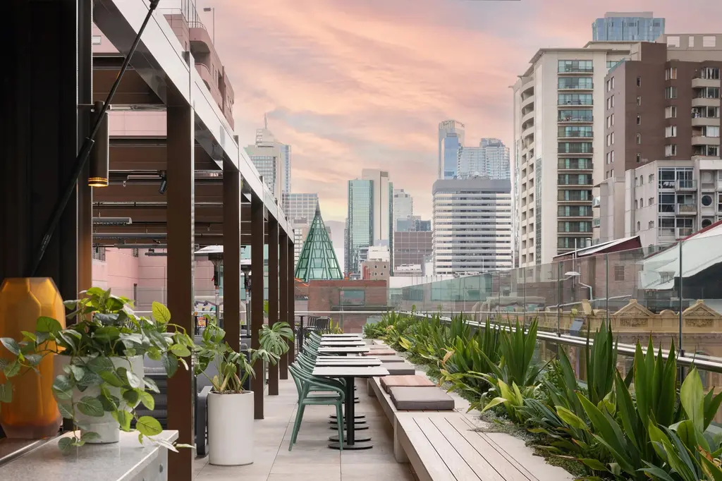 Rydges Melbourne image 1