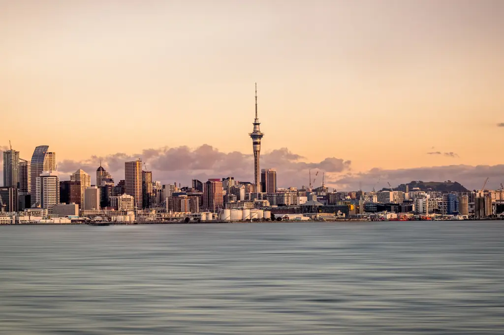 Radisson RED Auckland image 4