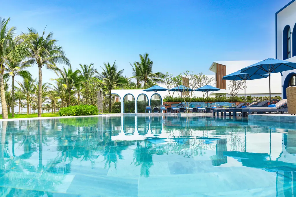 Wyndham Hoi An Royal Beachfront Resort & Villas image 1