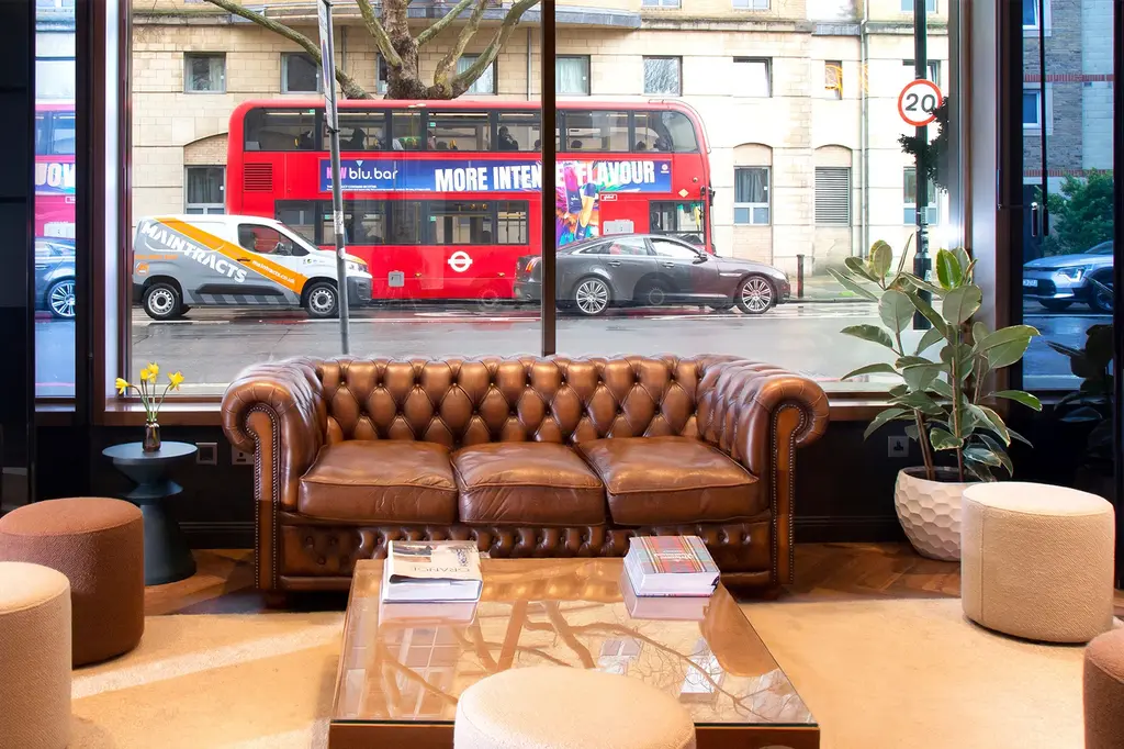 H10 London Waterloo image 7