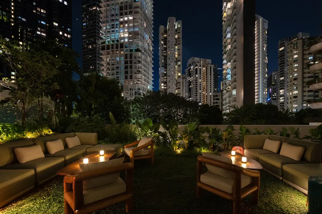 The Standard, Singapore image 13