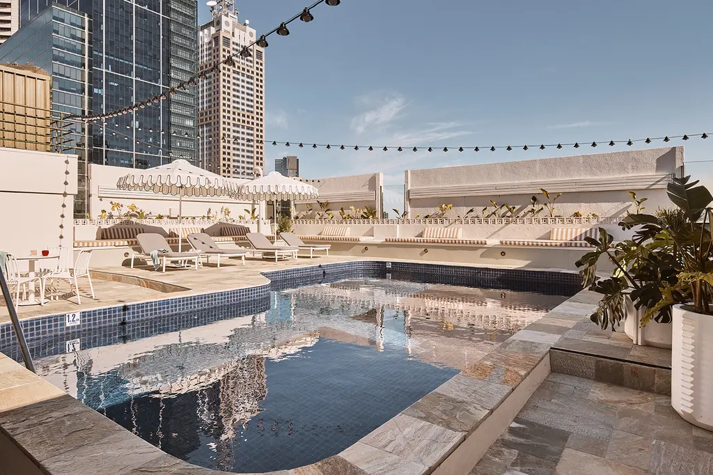 Rydges Melbourne image 2