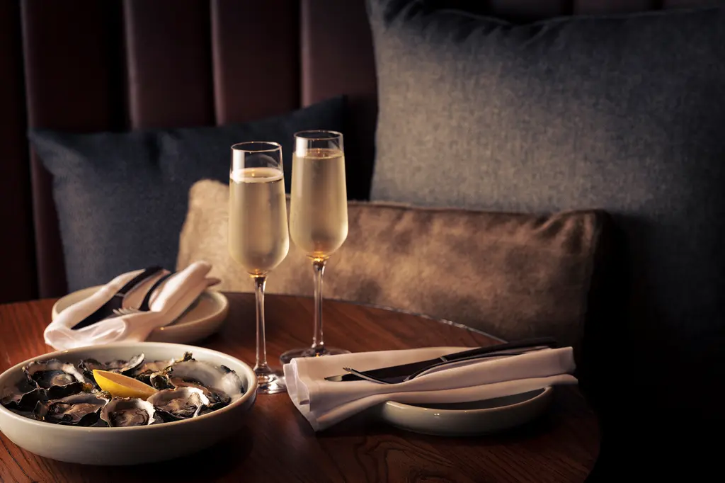 Next Hotel Melbourne, Curio Collection by Hilton image 6