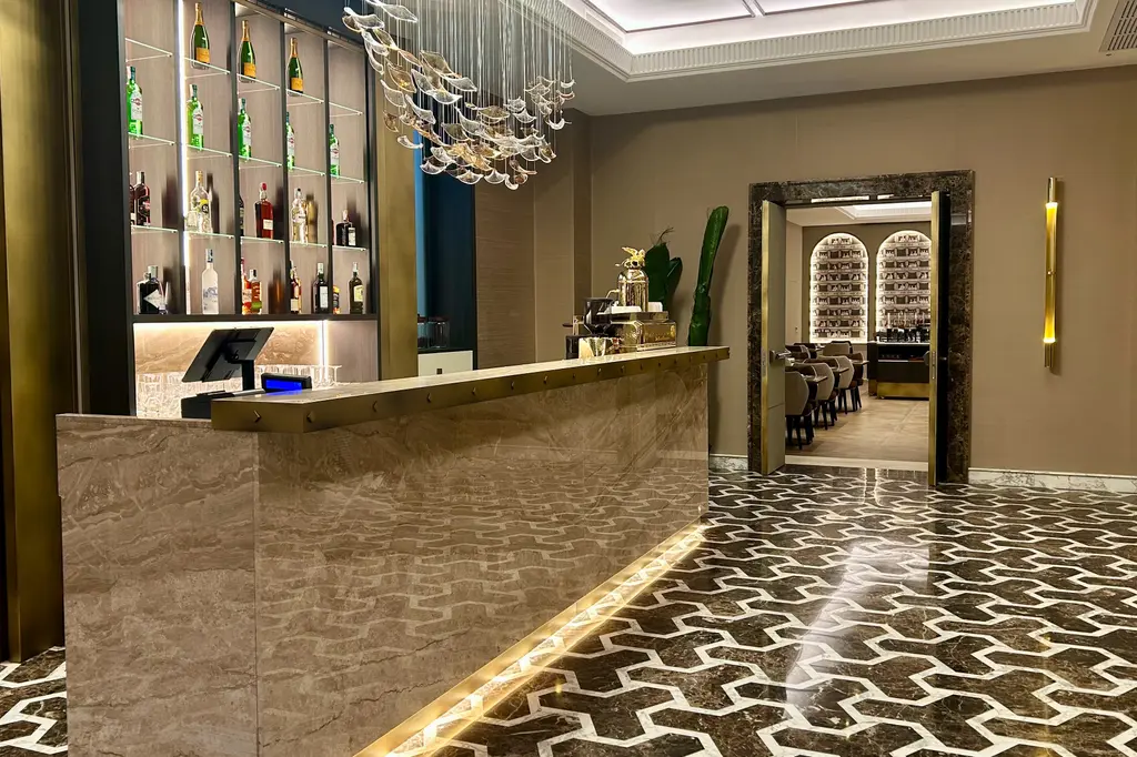 Aria Palace image 8