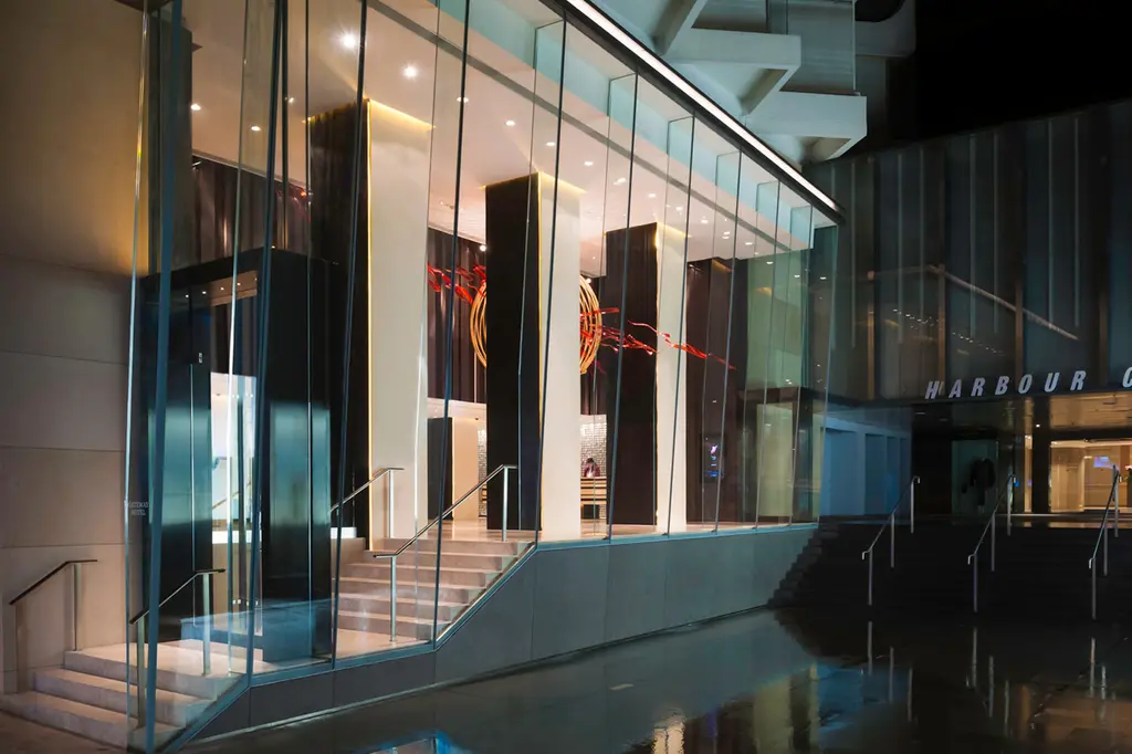 Gateway Hotel, Hong Kong image 1