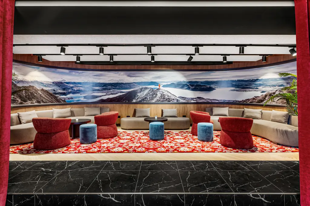 Radisson RED Auckland image 10