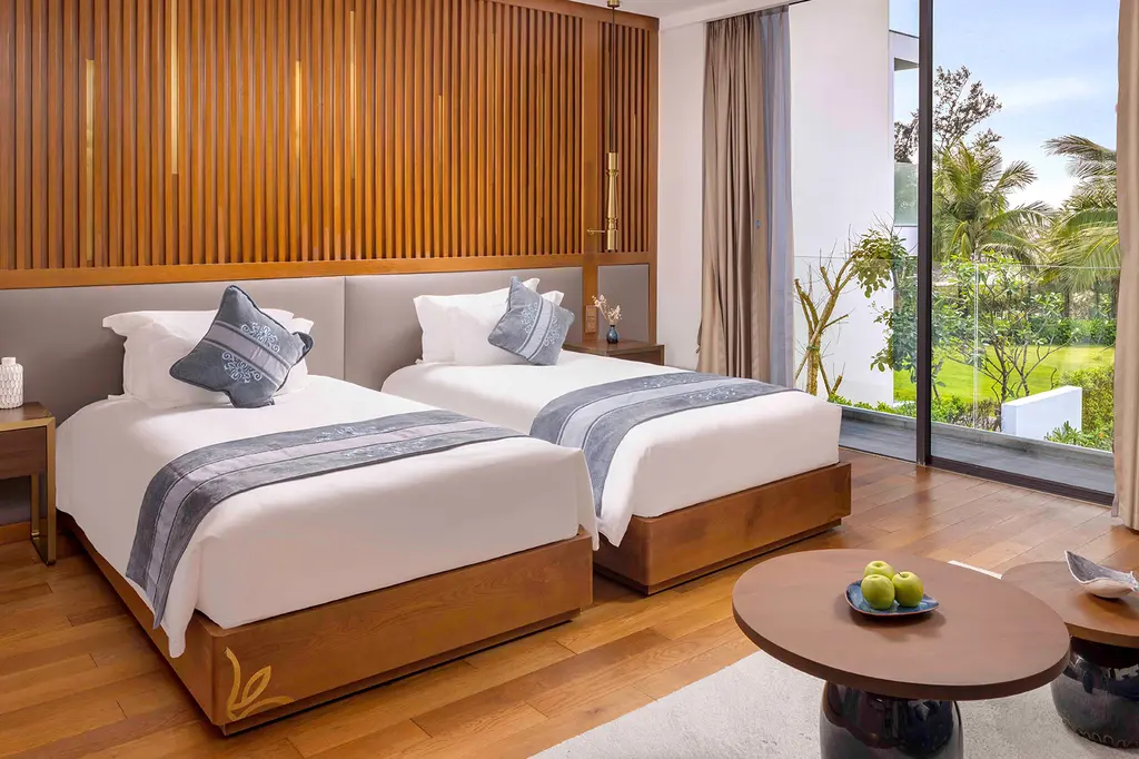 Wyndham Hoi An Royal Beachfront Resort & Villas image 3