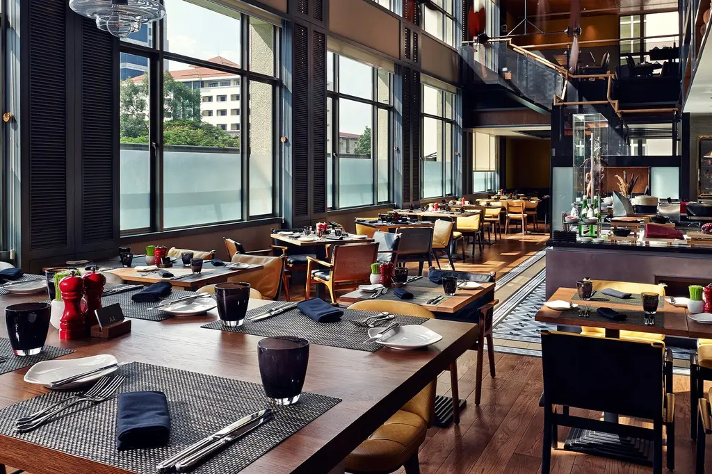 Sofitel Saigon Plaza image 9