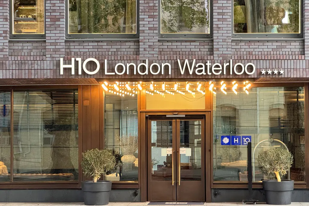 H10 London Waterloo image 2