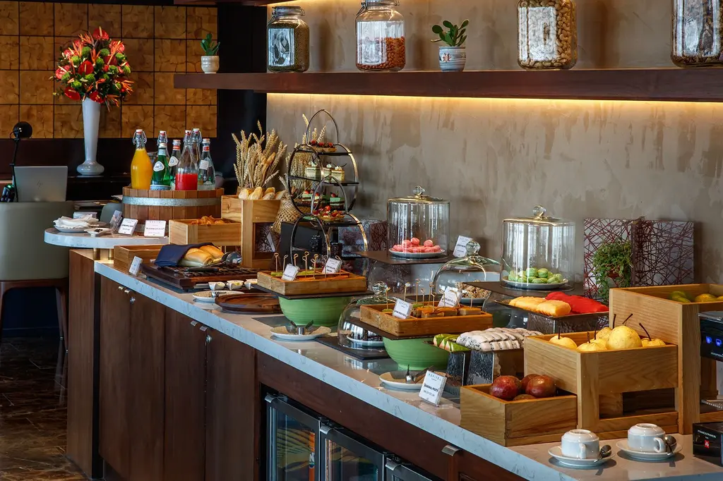 Sofitel Saigon Plaza image 7