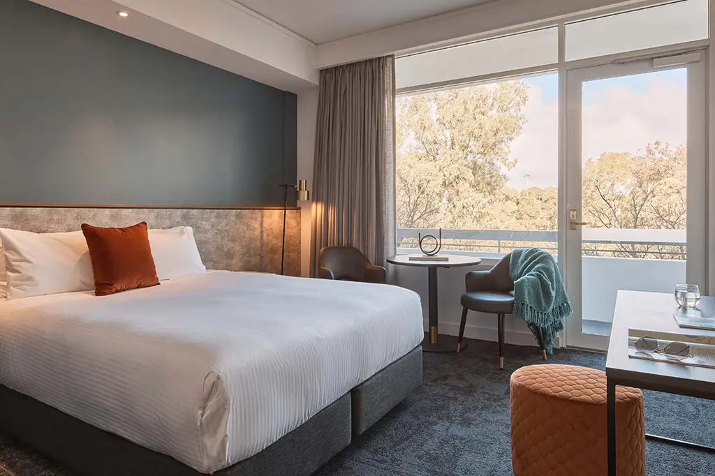 Hotel Alba Adelaide image 3