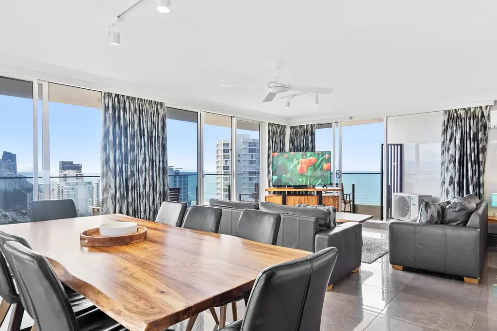 ULTIQA Beach Haven on Broadbeach image 7