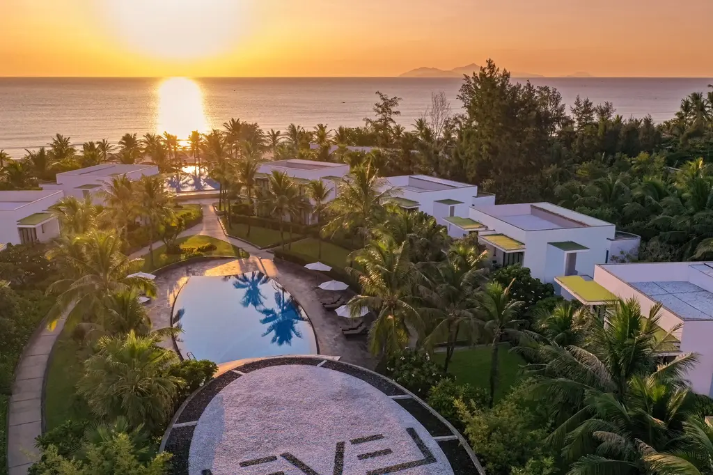 Meliá Danang Beach Resort image 2