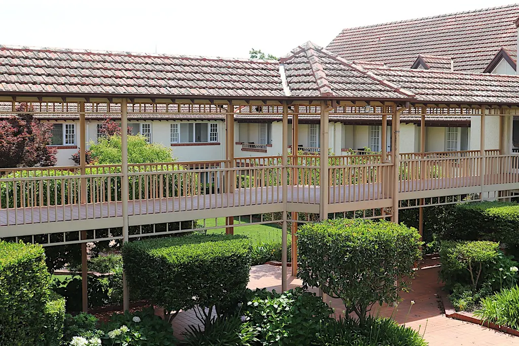 Mercure Canberra image 7