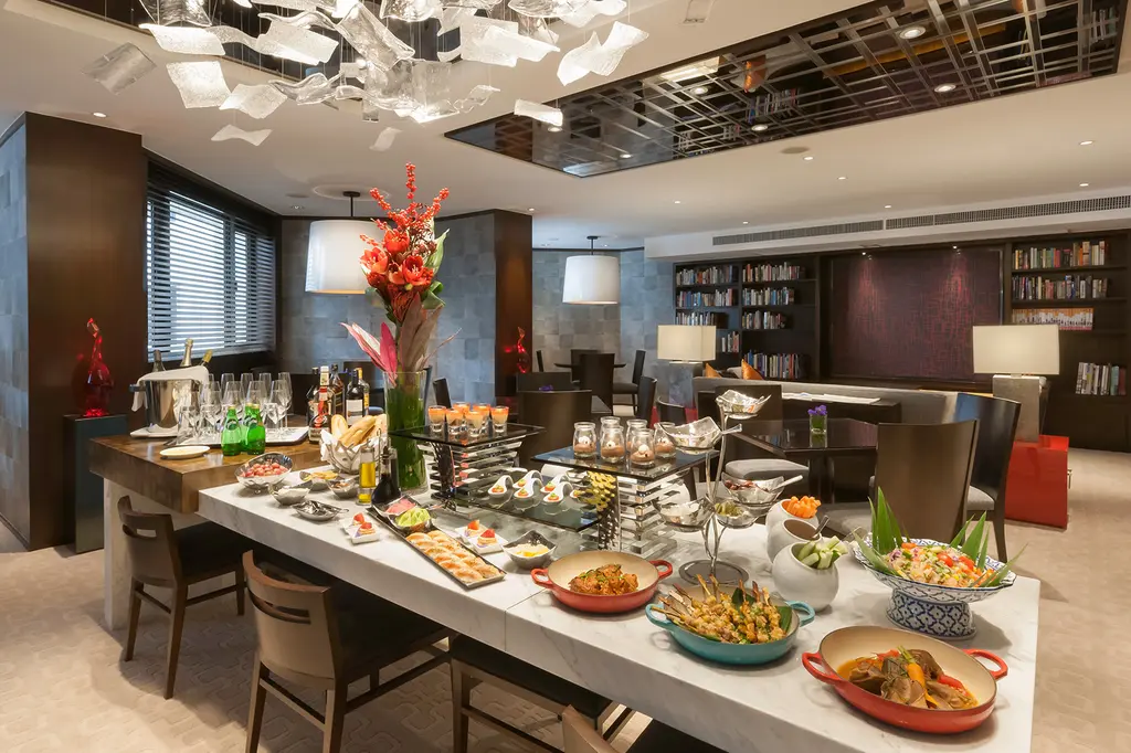 Gateway Hotel, Hong Kong image 6