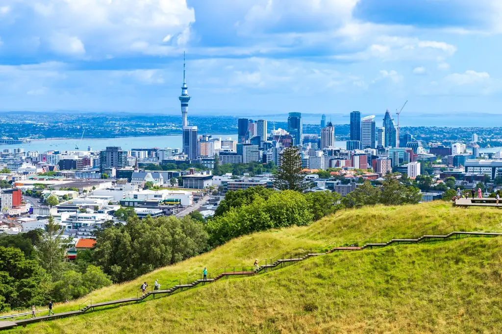 Radisson RED Auckland image 12