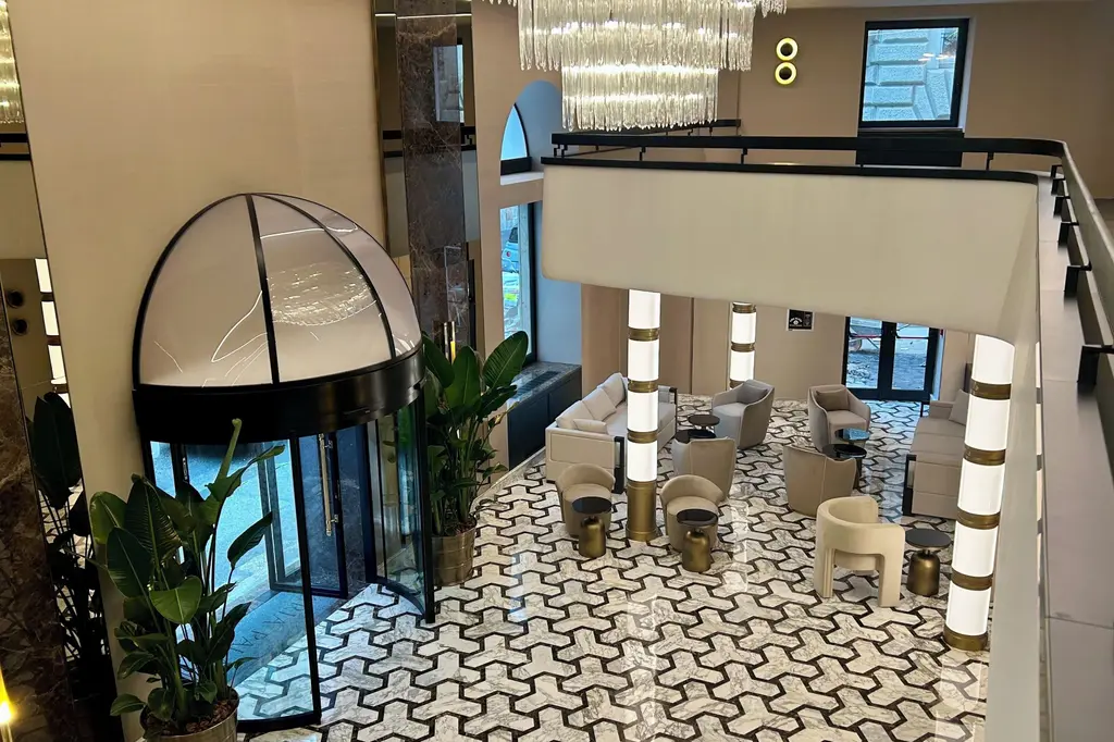 Aria Palace image 12